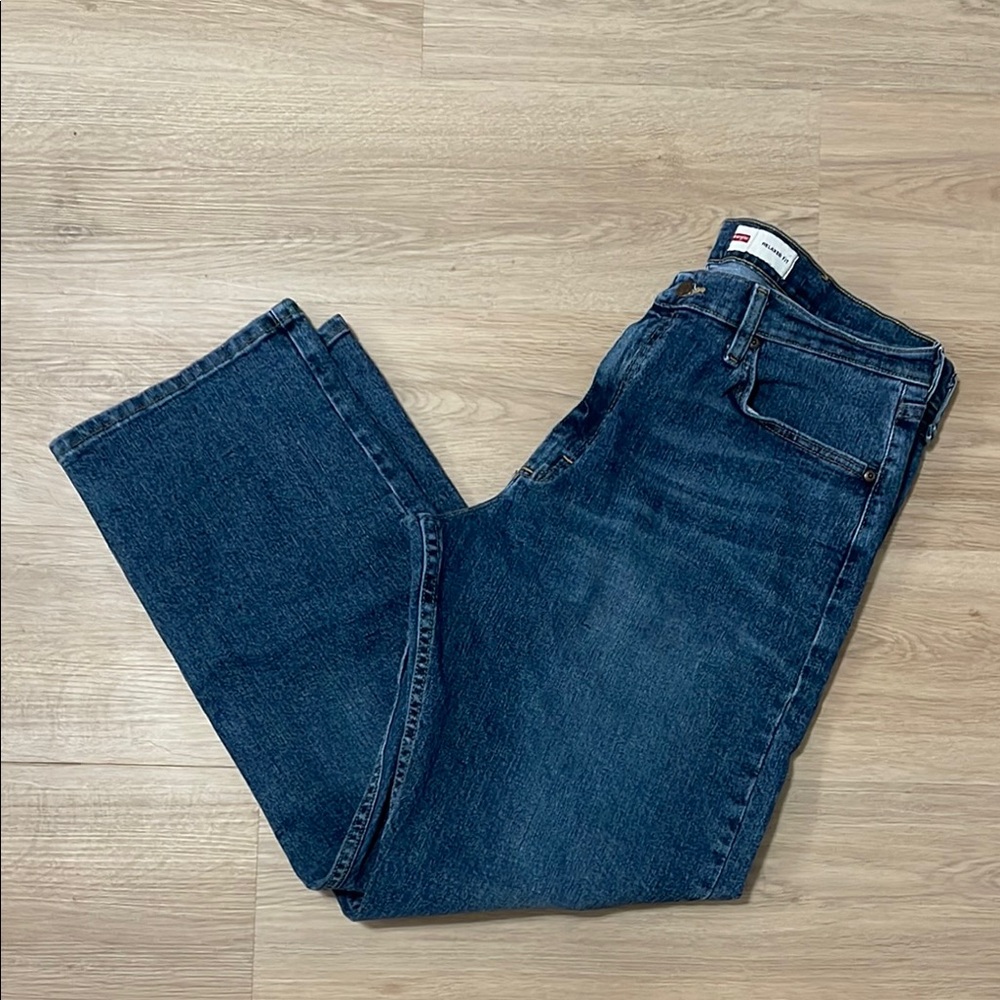 Wrangler Blue Relaxed Jeans Classic Fit
